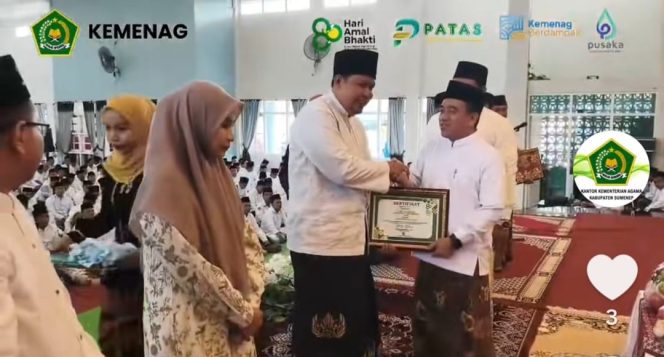
 Gus Abdul Adim Yasin Bersinar di HAB ke-80 Kemenag, Raih Juara 1 Anugerah Penyuluh Agama