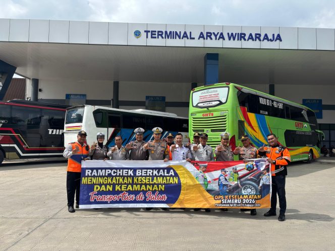 
 Jelang Idul Fitri 1447 H, Satlantas Polres Sumenep Intensifkan Ramp Check Angkutan Umum