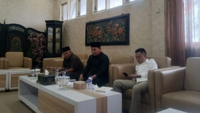 
 Dugaan Skandal Oknum Ketua Komisi II, BK DPRD Pamekasan Terima Laporan dan Bukti