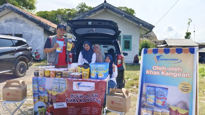 
 Arus Balik Lebaran 1447 H, UMKM Ulaz MKU Bhapedes Ramaikan Pelabuhan Kangean dengan Oleh-Oleh Khas