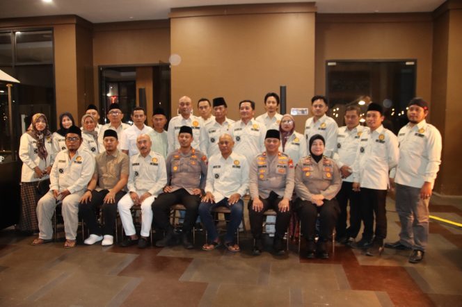 
 Perkuat Sinergi Jaga Kamtibmas, Polres Sumenep Gelar Ngopi Bareng dan Halal Bihalal Bersama PKDI