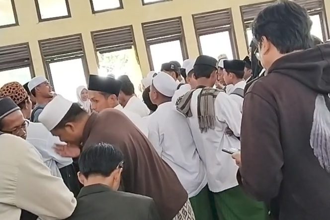 
 Ratusan Santri Sukorejo Batal Berangkat, Program Balik Pesantren 2026 Dipertanyakan