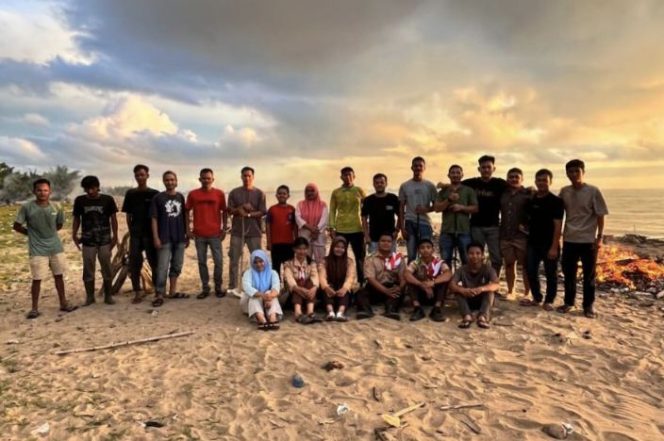 
 Bersama Pramuka, Komunitas Anak Galaga Wujudkan Pantai Natal Bersih dan Asri