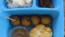 Menu MBG Hari pengiriman dari dapur desa pordepor kecamatan Guluk-Guluk di bawang naungan yayasan darul arqom batugerbuy