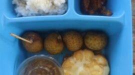 Menu MBG Hari pengiriman dari dapur desa pordepor kecamatan Guluk-Guluk di bawang naungan yayasan darul arqom batugerbuy